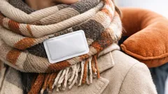 Cerotti termici: il trucco della sciarpa per tenere caldo il collo senza aggiungere strati