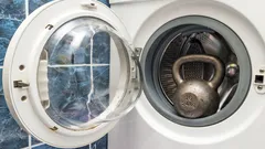 Cosa succede alla lavatrice se la sovraccarichi continuamente