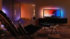 Perché la TV sembra conciliare il sonno, ma lo peggiora